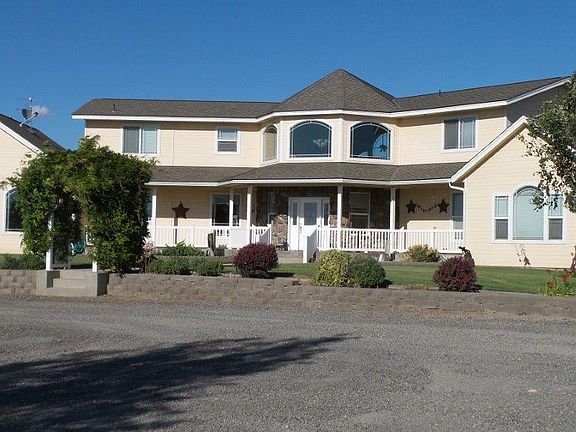 2nd image of 1444 Roza Dr