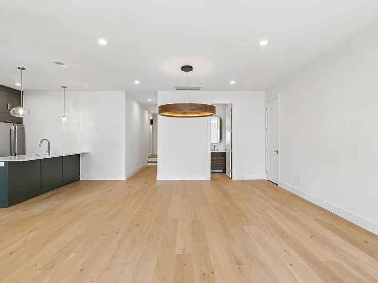 17 Jones Cir — Photo 65