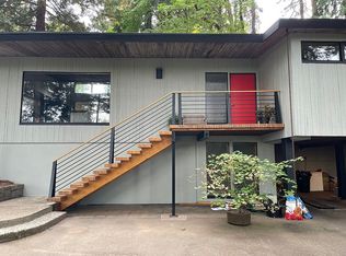 10925 S Riverside Dr, Portland, OR 97219