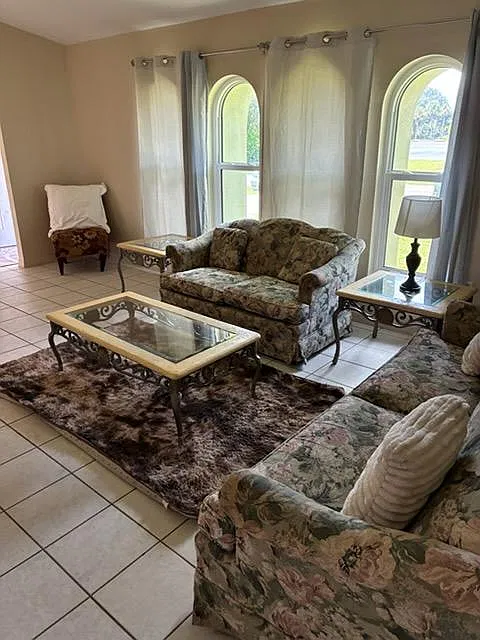 3 bed, 2.0 bath, 1698 sqft, $1,299 — Photo 4