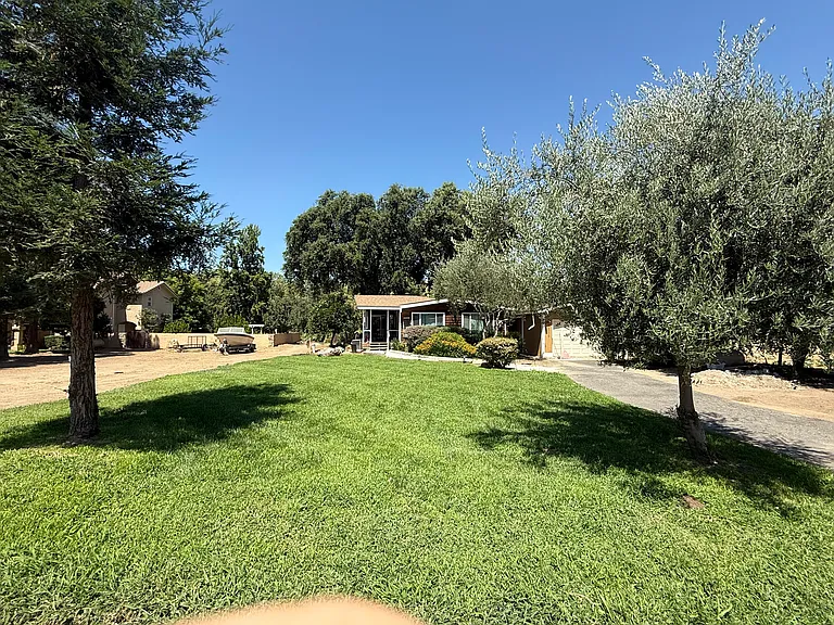 Fisher Dr — Photo 23