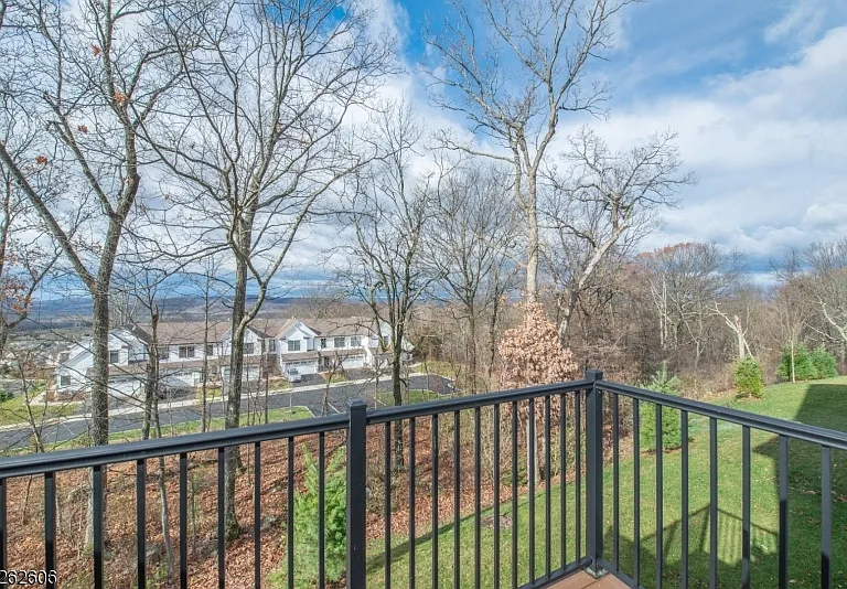 5 White Aster Ct — Photo 2