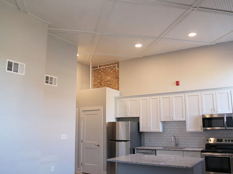 Union Lofts Apartments — Photo 14
