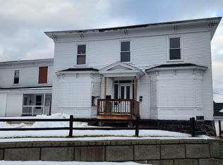 6 Highland St, Whitefield, NH 03598