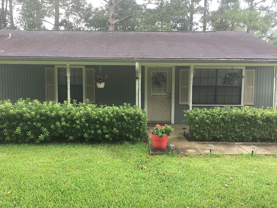 1st image of 3847 Hitchcock Dr