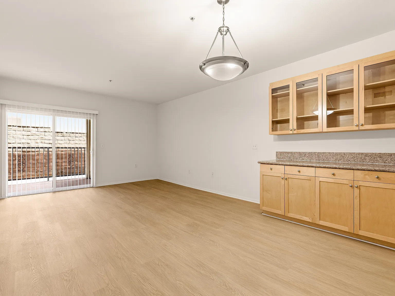 10227 Mason — Photo 4