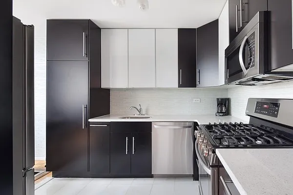 Sold by Corcoran | media 21