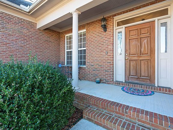 3rd image of 261 Dove Hollow Dr