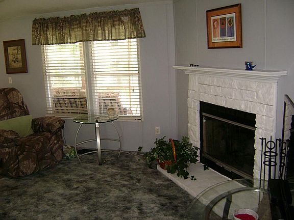 5th image of 255 E Woodland Shores Dr