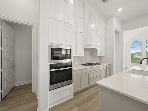 5th image of 2608 Alyssa St