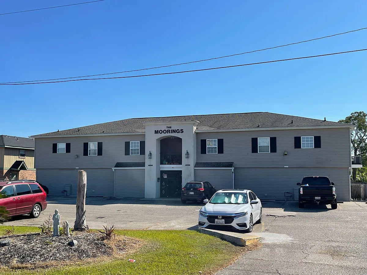 Building Photo - 4854 Pontchartrain Dr #2