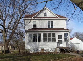 306 4th St, Lyle, MN 55953