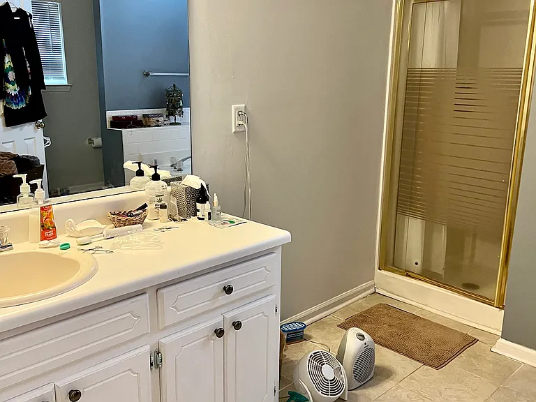 300 Landing Dr — Photo 16