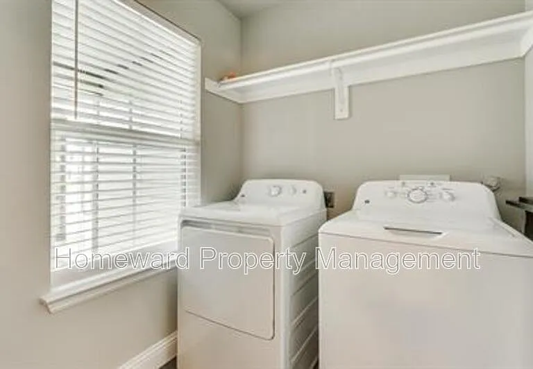 3816 Sheraton Rd — Photo 18