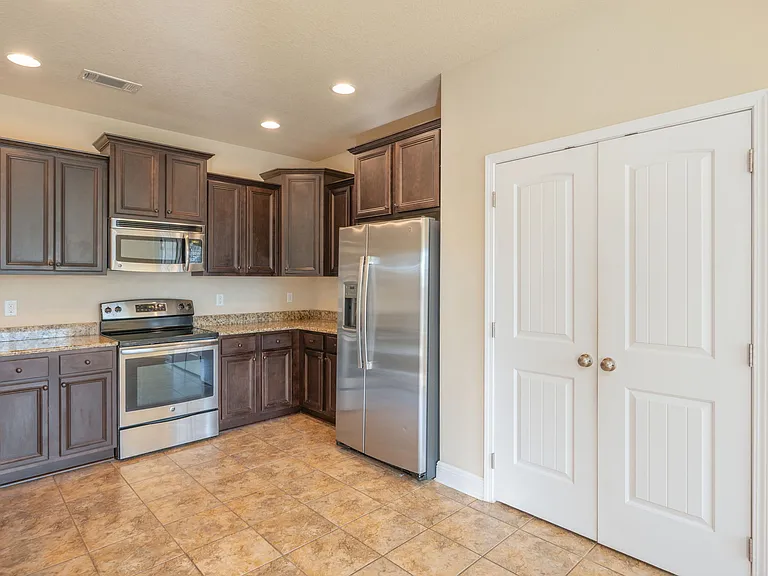 3927 Tuscany Way — Photo 24