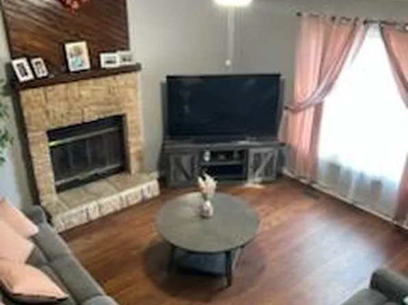 11312 W 77th St, Shawnee, KS 66214