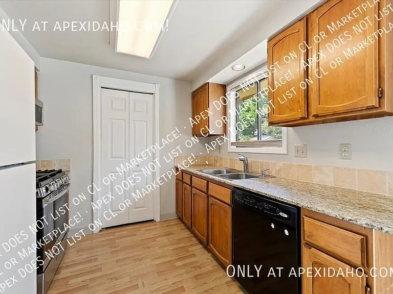 3851 S North Church Pl — Photo 10
