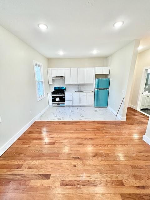 1st image of 481 Central Ave #1L