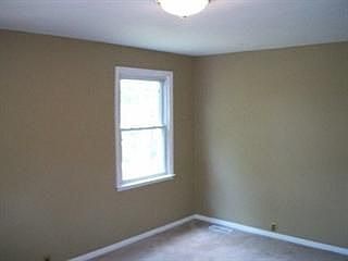 3rd image of 508 Glenoaks Dr