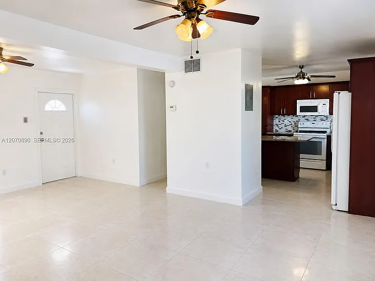325 NE 108th St #1 — Photo 3