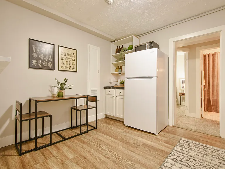 86 N B St #24 — Photo 2