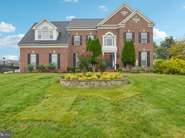 5802 Amelias Grove Ln, Bowie, MD 20720