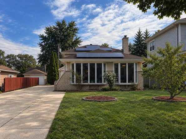 139 N Hemlock Ave, Wood Dale, IL 60191