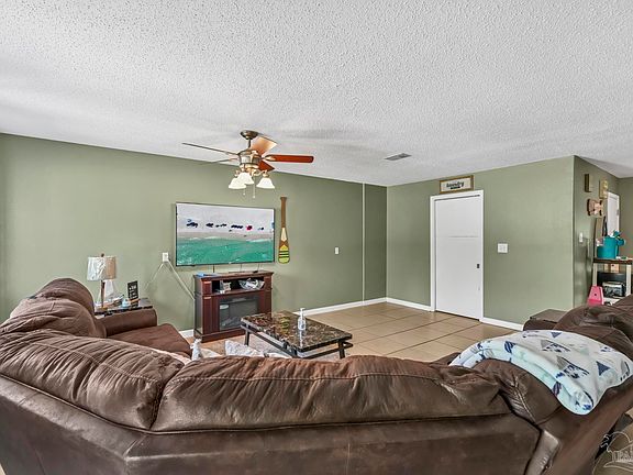 2nd image of 5803 Wickford Ln