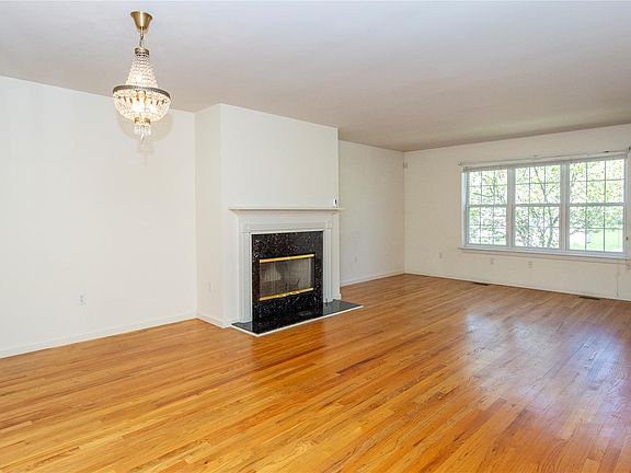 5th image of 12 John Kane Court