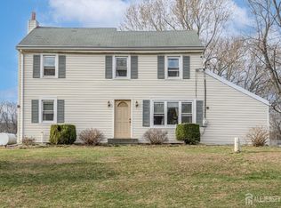 35 Potts Rd, Robbinsville, NJ 08691