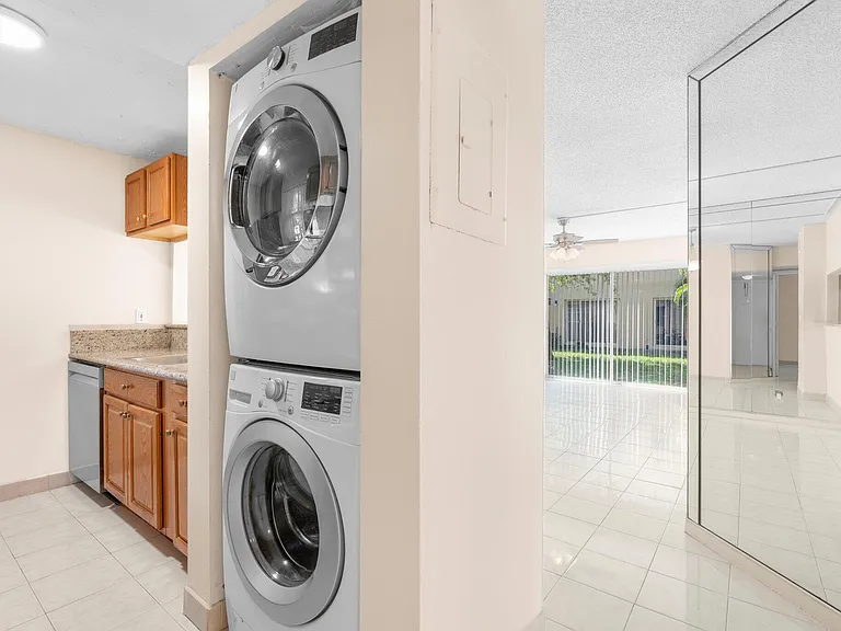 3230 NW 102nd Ter #108-F — Photo 2