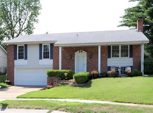 1125 Foxworth Ct, Ballwin, MO
