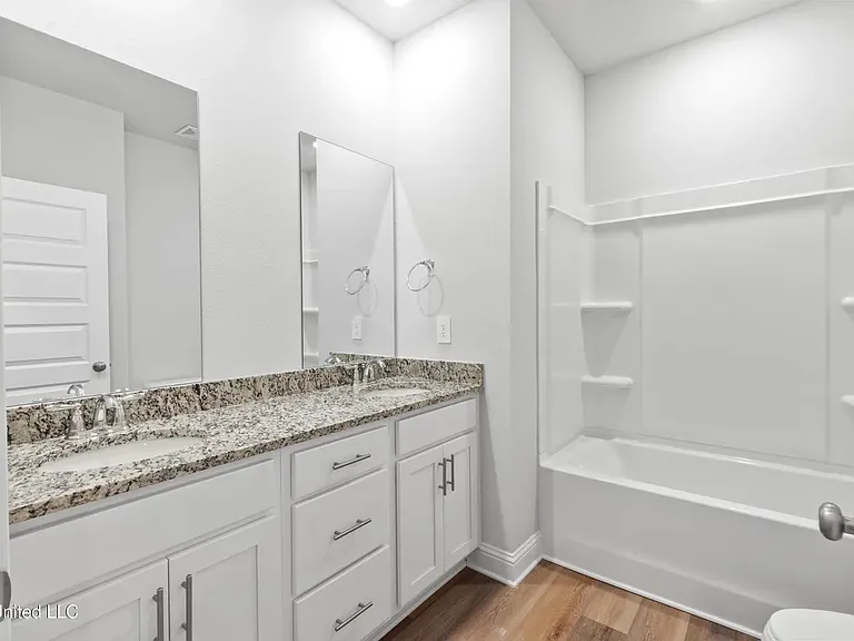 16160 Blue Ridge Dr — Photo 3