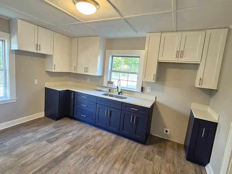 500 Irene St — Photo 1