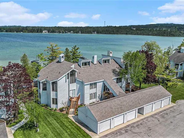 3480 Lakeside Dr N APT 35, Petoskey, MI 49770