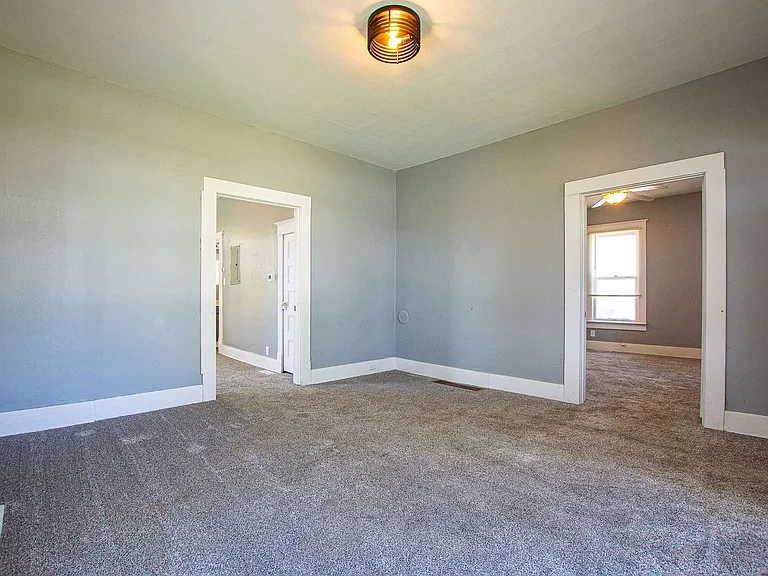 2123 Washington St — Photo 4