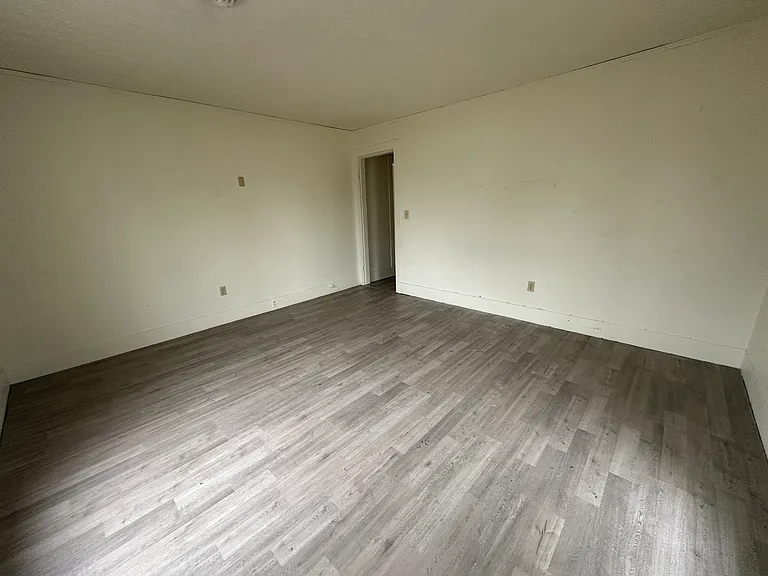 227 King St #3 — Photo 11