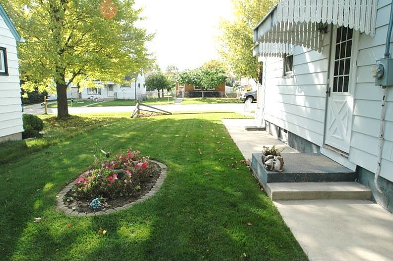 2nd image of 622 Blake Ave