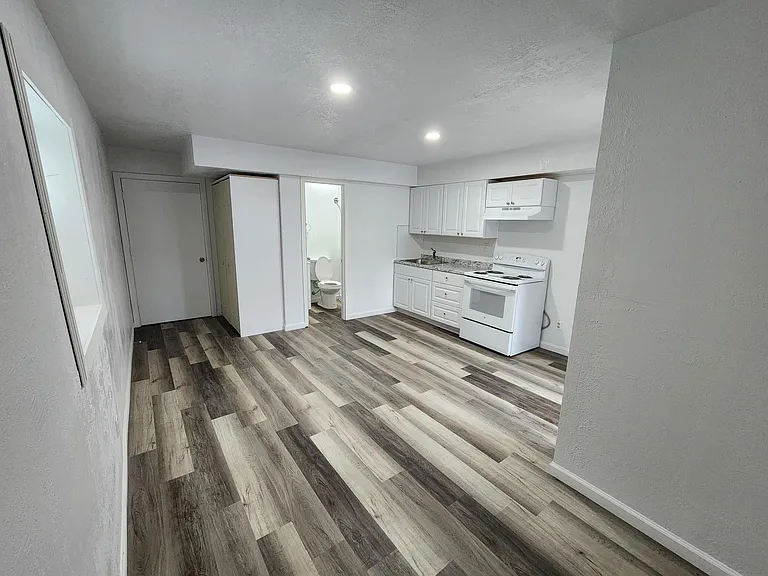 101 E Carson Ave #10 — Photo 8