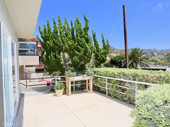 4th image of 180 Cliff Dr