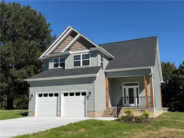 304 Brinkley Dr, Lexington, NC 27295