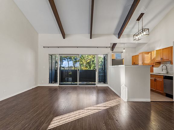 4th image of 98-452 Kilinoe St #8802