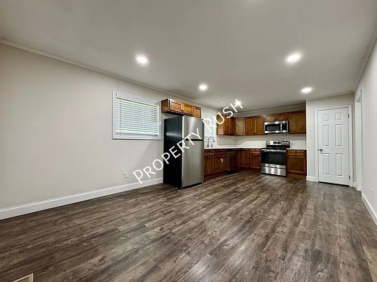209 Signal View St — Photo 9