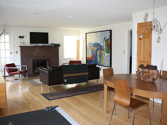 Great Room w/open floor plan