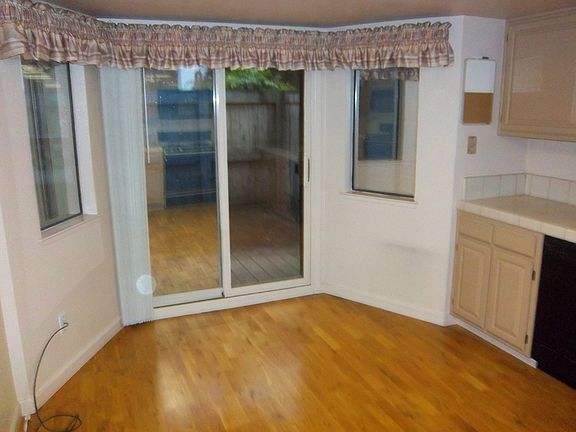 3rd image of 2166 University Park Dr