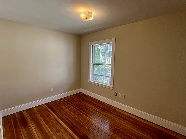 31 Barry St #2 — Photo 13