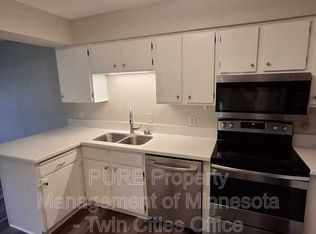 9468 Kingsview Ln N, Maple Grove, MN 55369