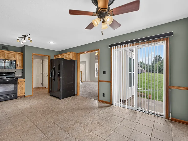 14802 Robinson St — Photo 11
