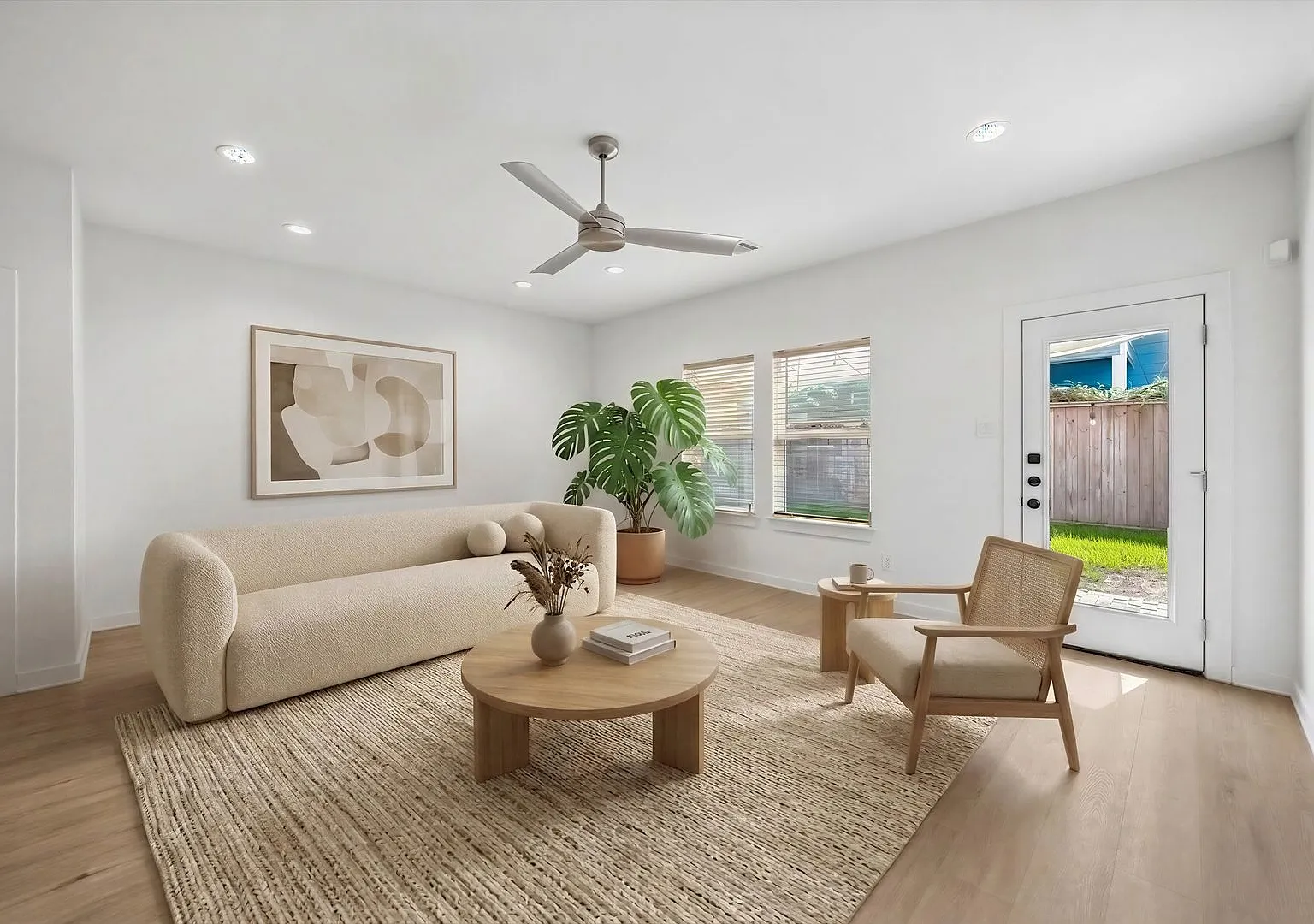Move-in Ready home in Northside for Lease! — Photo 3