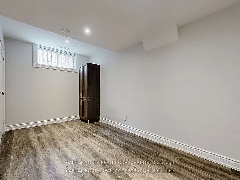 54 Winchester Ln #BASEMENT — Photo 12
